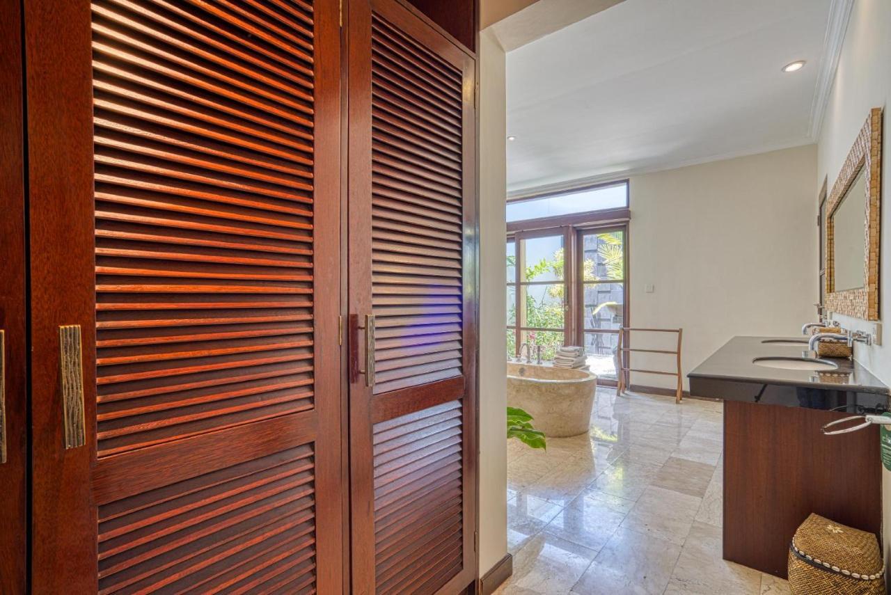 Villa Aisha Sanur  Exterior photo